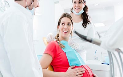 clinica dental, dientes, embarazo y tratamiento dental, tratamiento dental